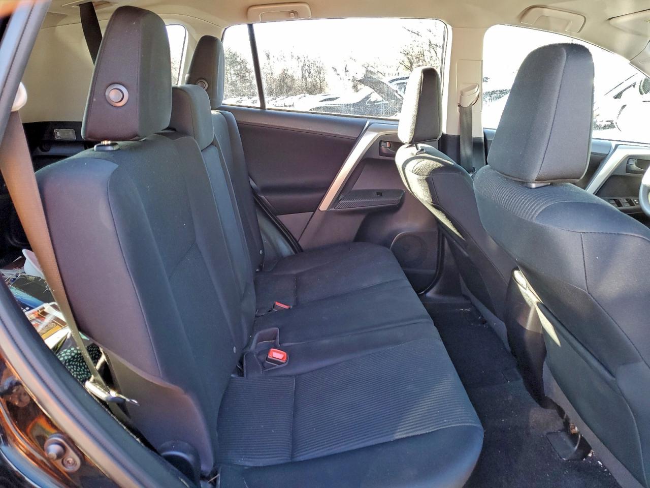 2015 TOYOTA RAV4 LE photo 11