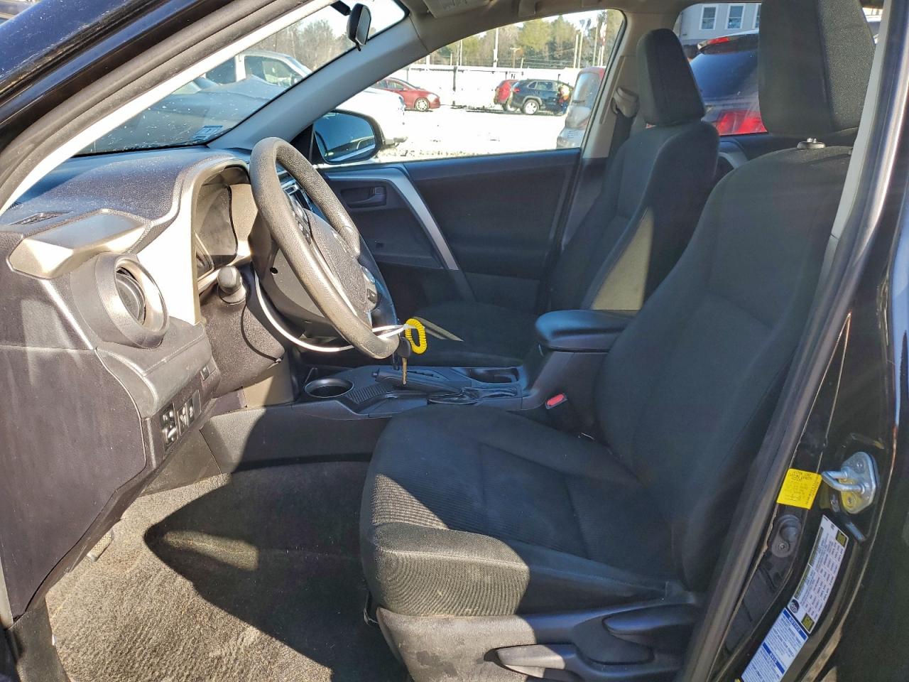 2015 TOYOTA RAV4 LE photo 7