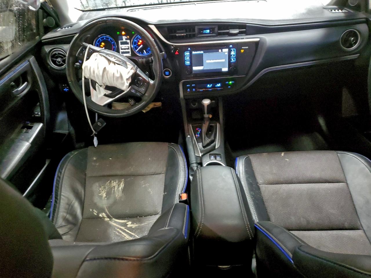 2017 TOYOTA COROLLA L photo 8