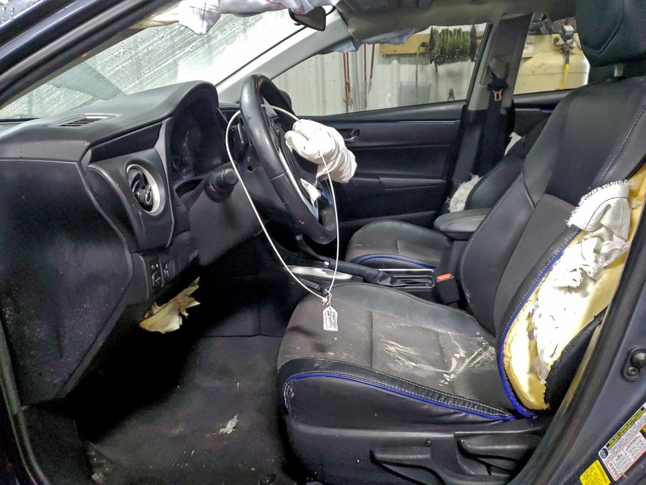 2017 TOYOTA COROLLA L photo 7