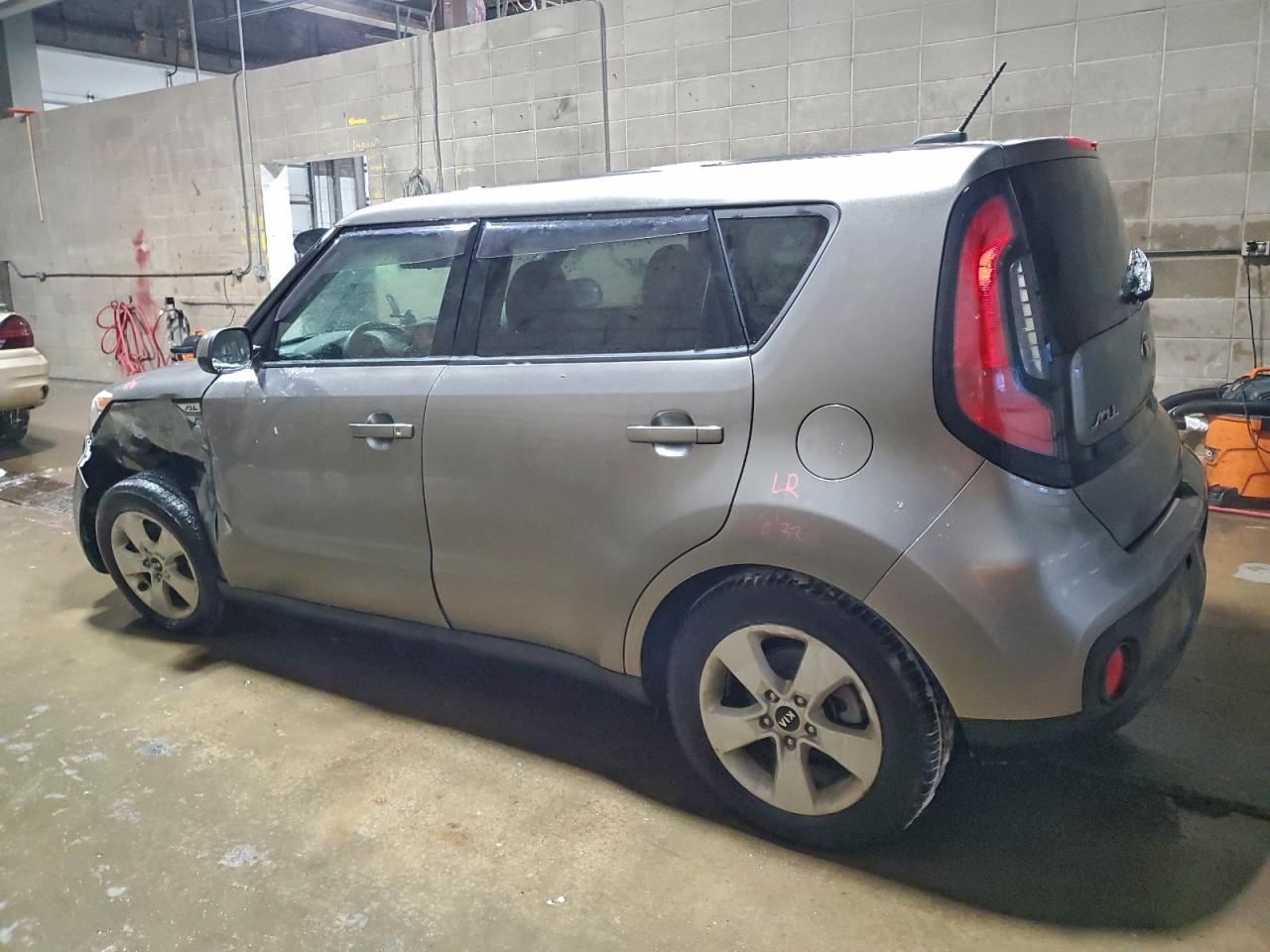 2018 KIA SOUL photo 2