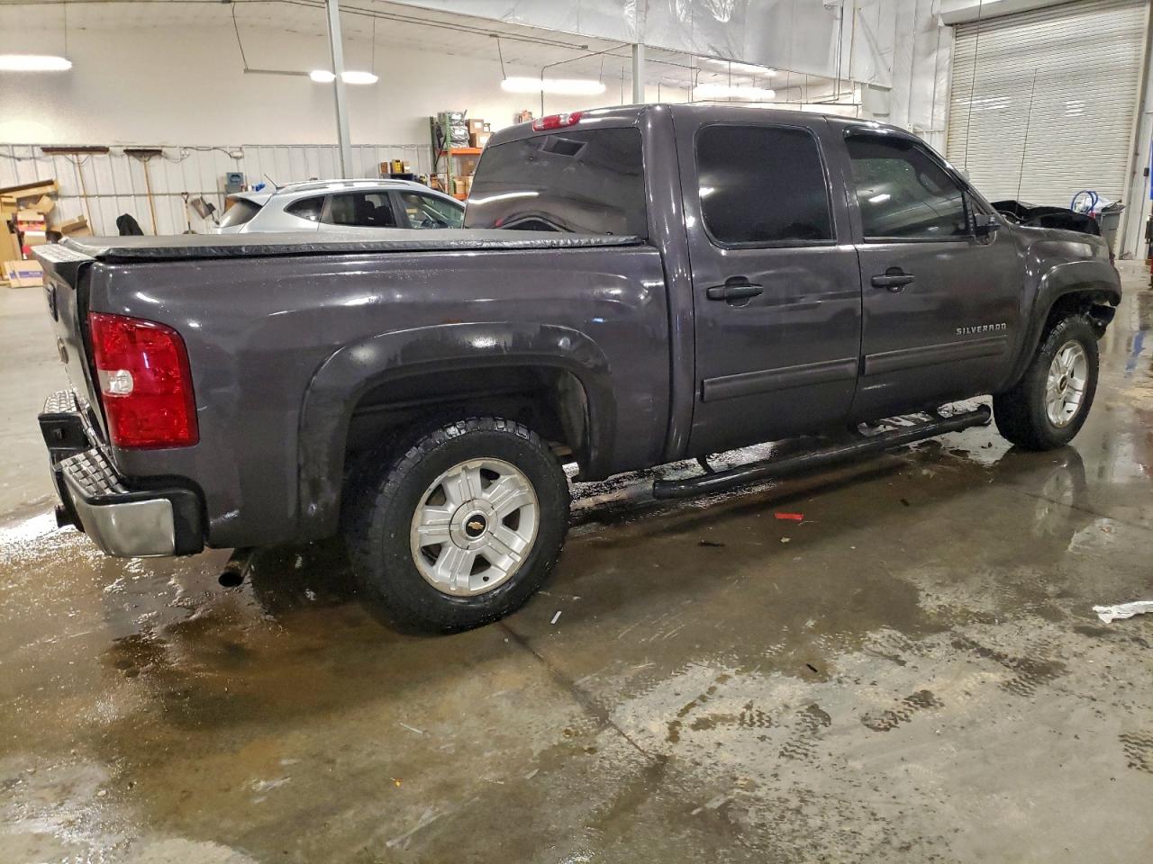 2010 CHEVROLET SILVERADO K1500 LT photo 3