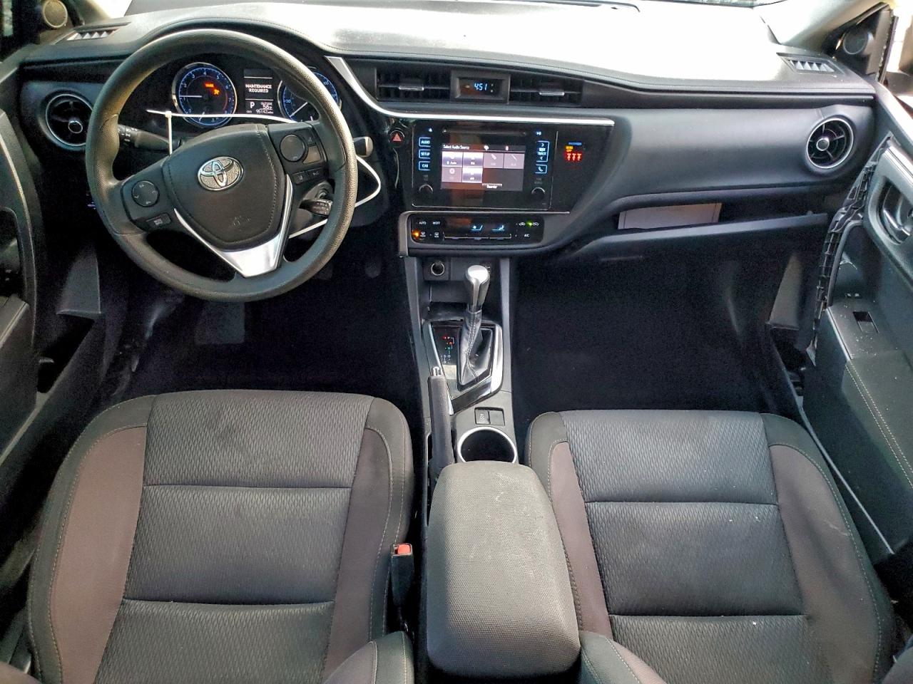 2019 TOYOTA COROLLA LE photo 8