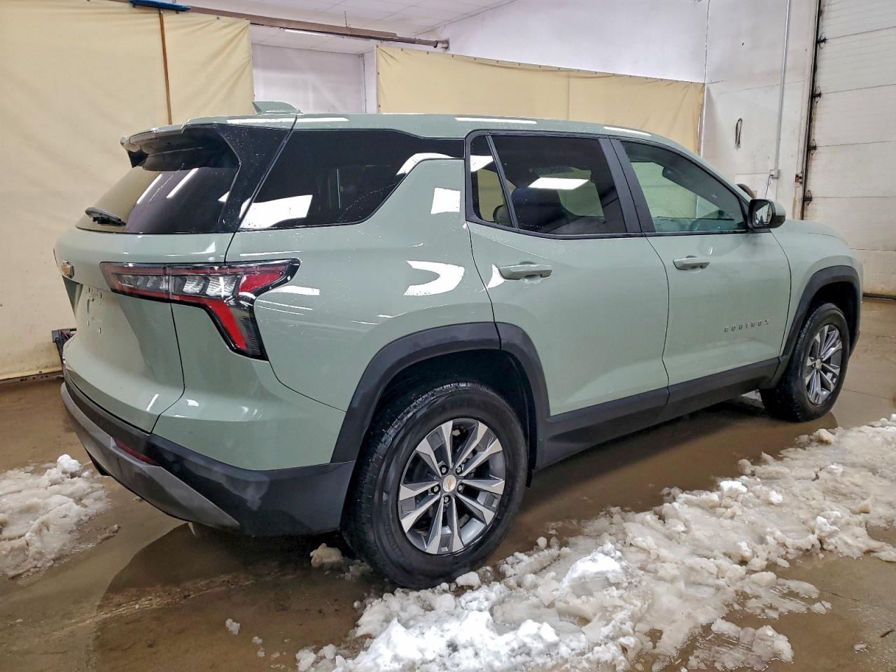 2026 CHEVROLET EQUINOX LT photo 3