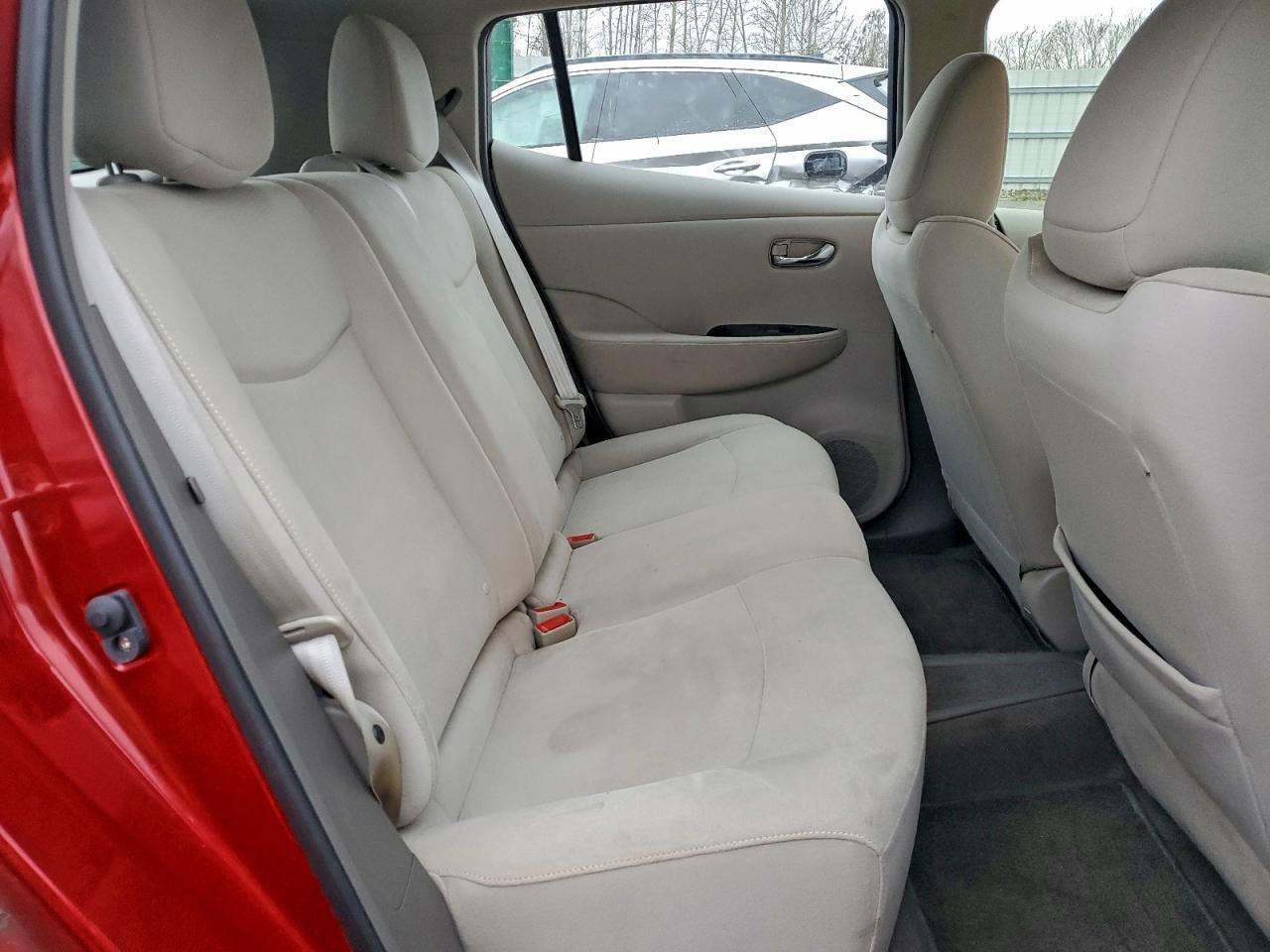 2012 NISSAN LEAF SV photo 11