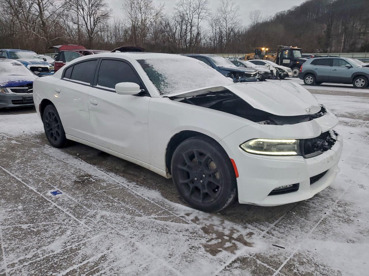 2017 DODGE CHARGER SXT photo 4