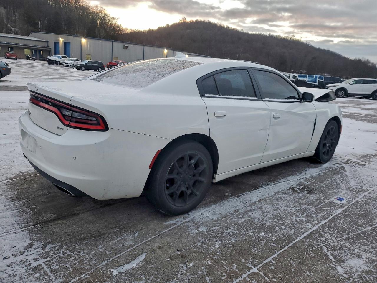 2017 DODGE CHARGER SXT photo 3