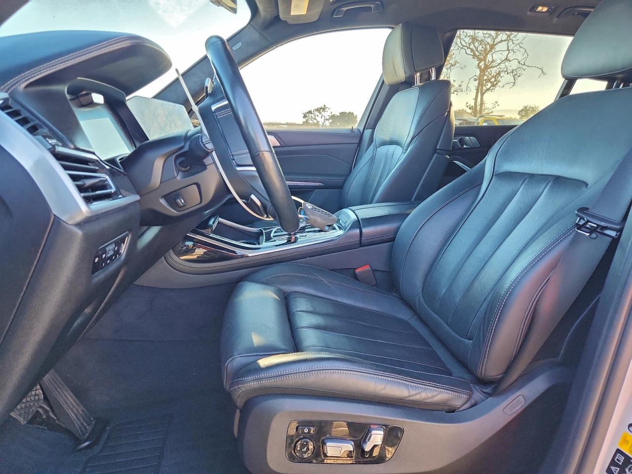 2021 BMW X7 XDRIVE40I photo 7