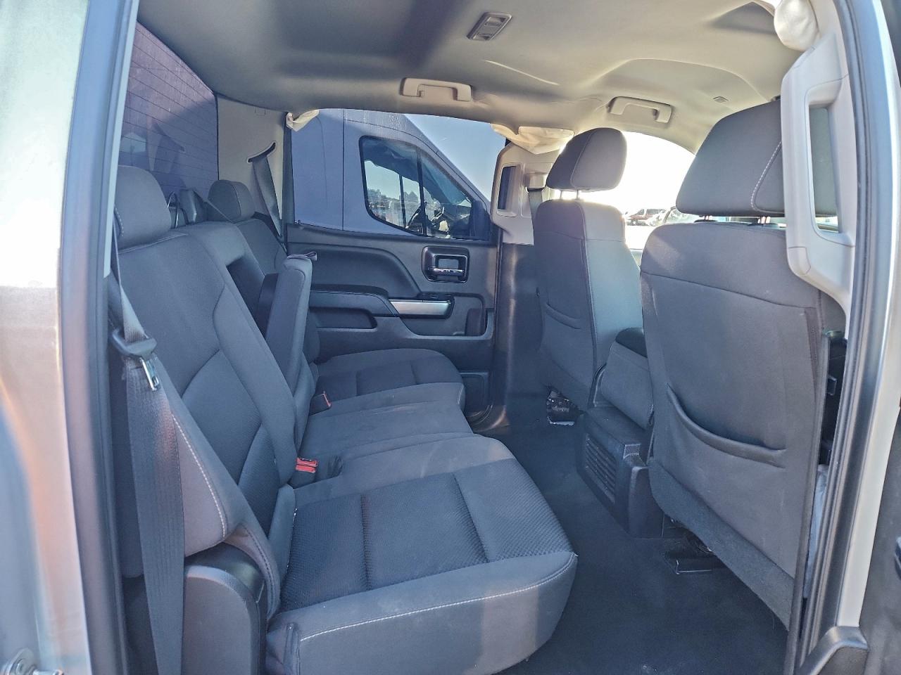 2018 CHEVROLET SILVERADO K1500 LT photo 10