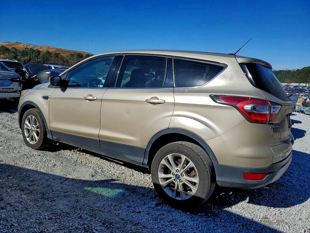 2017 FORD ESCAPE SE photo 2