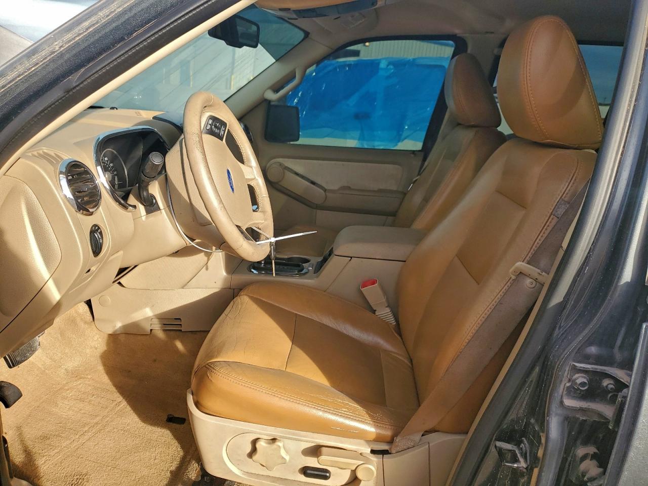 2010 FORD EXPLORER XLT photo 7