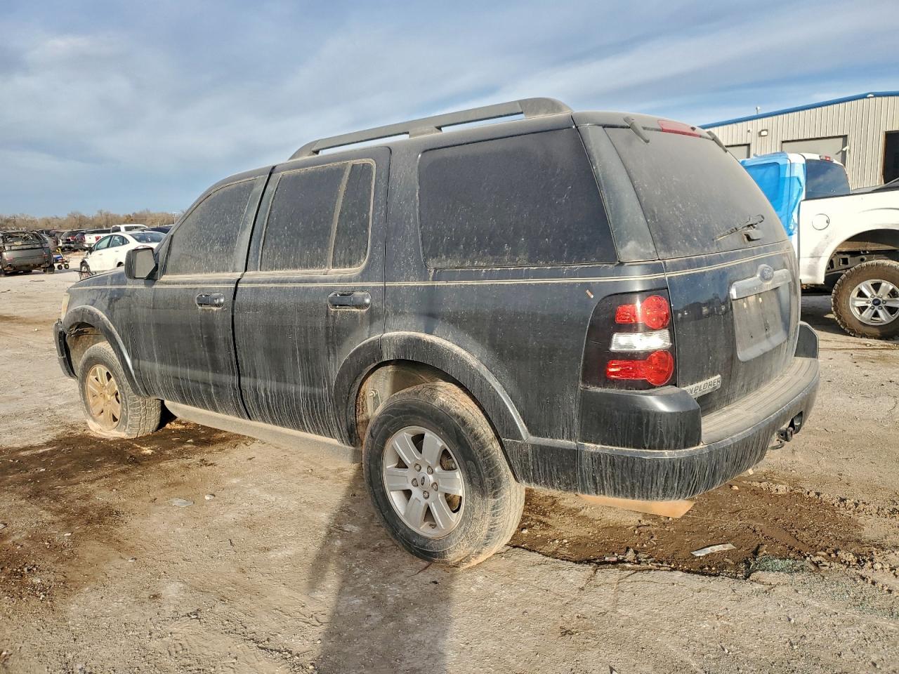 2010 FORD EXPLORER XLT photo 2