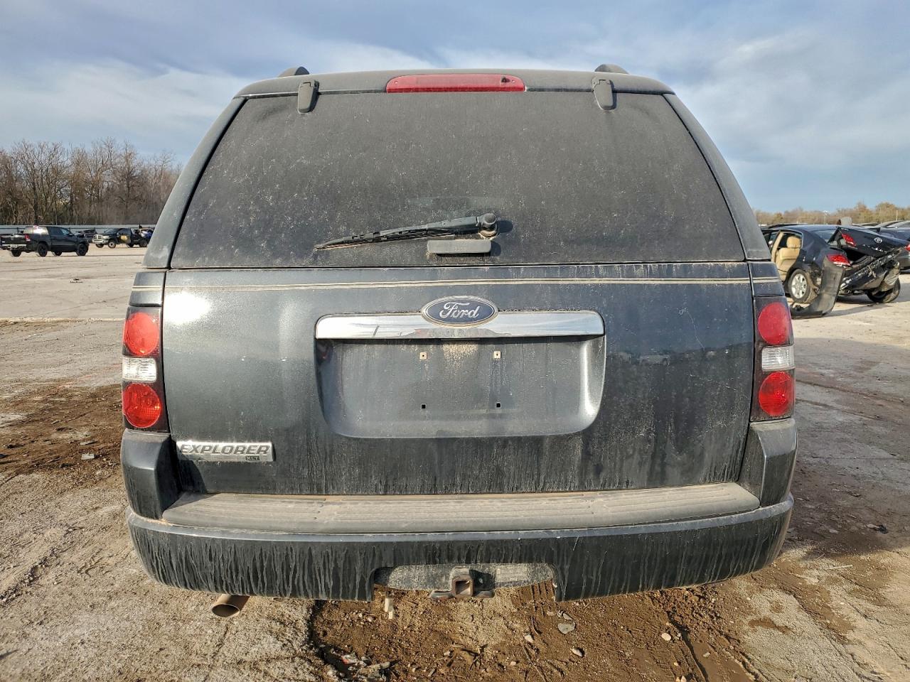 2010 FORD EXPLORER XLT photo 6