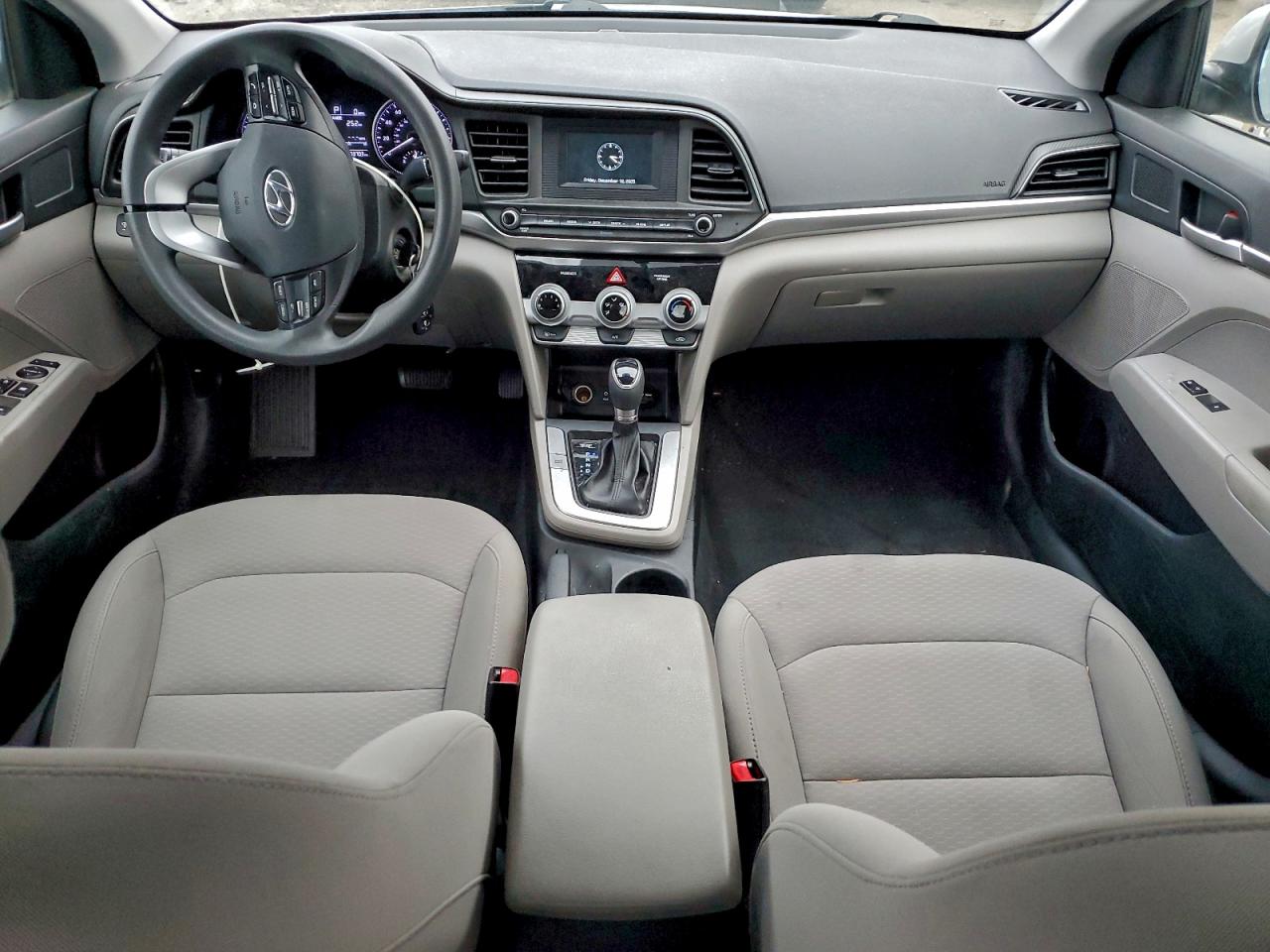 2019 HYUNDAI ELANTRA SE photo 8