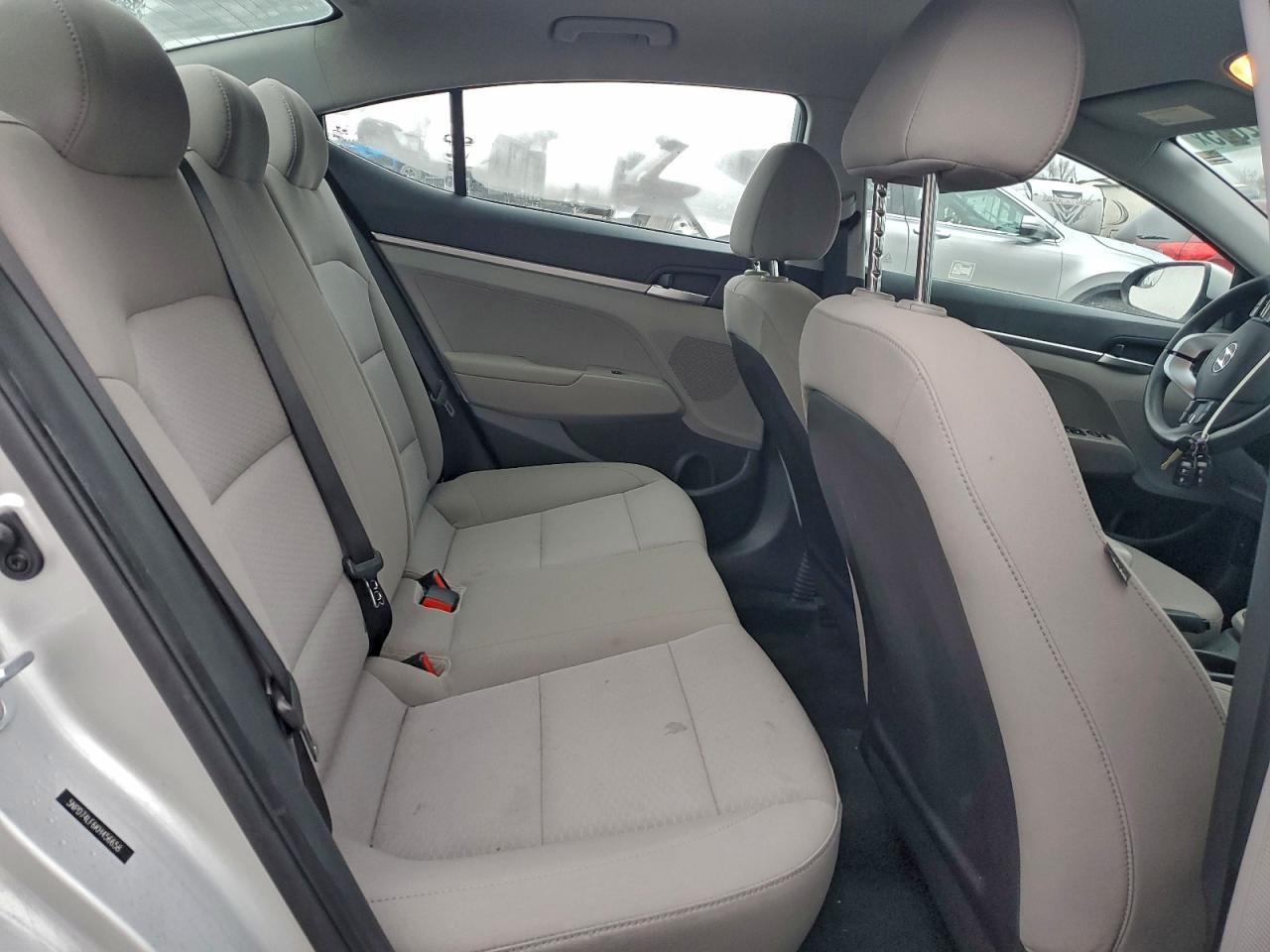 2019 HYUNDAI ELANTRA SE photo 10