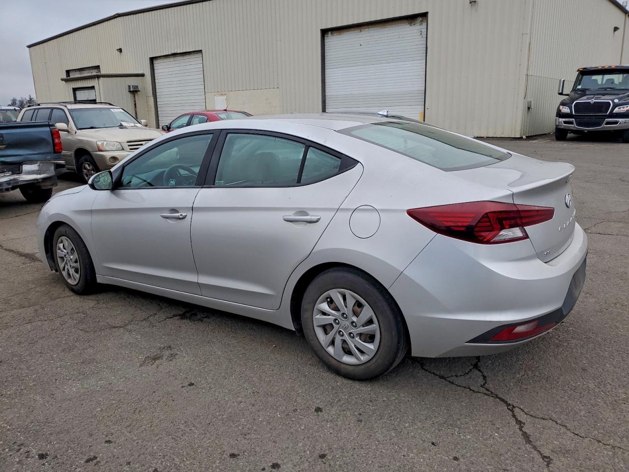 2019 HYUNDAI ELANTRA SE photo 2
