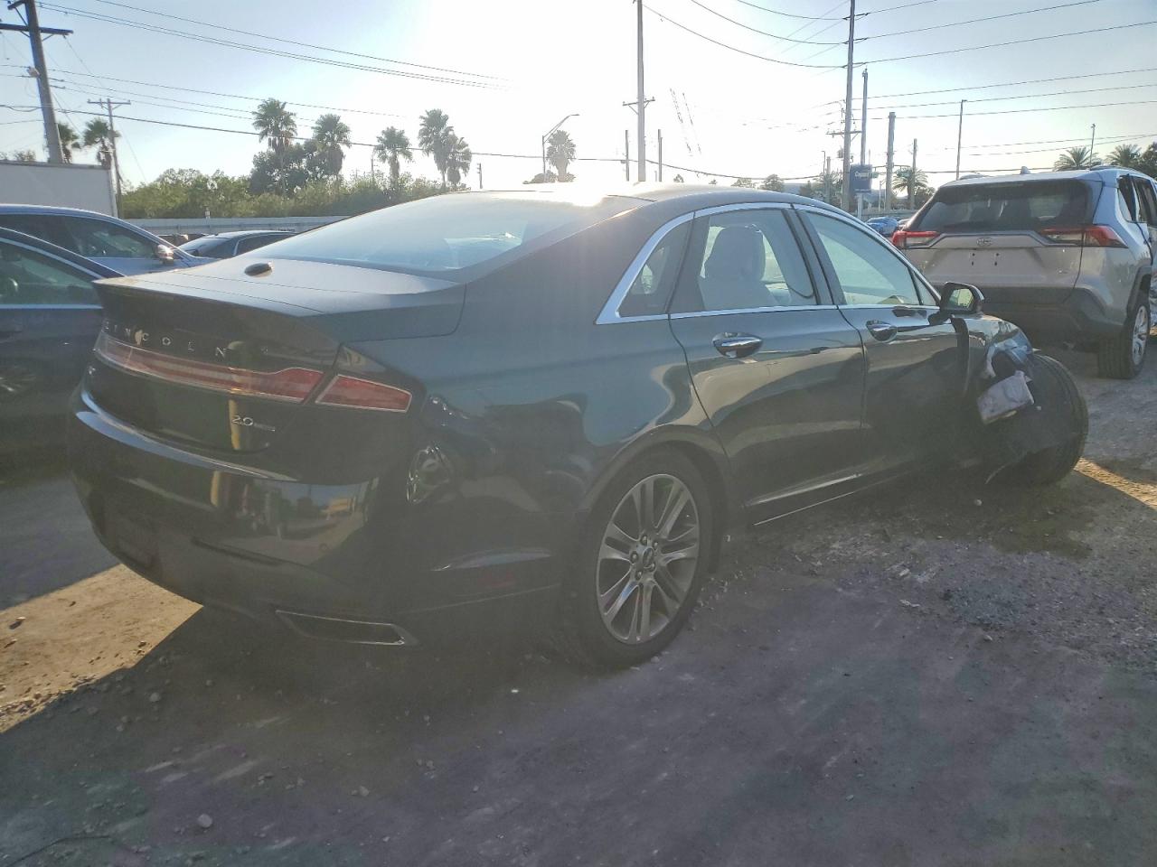 2016 LINCOLN MKZ photo 3