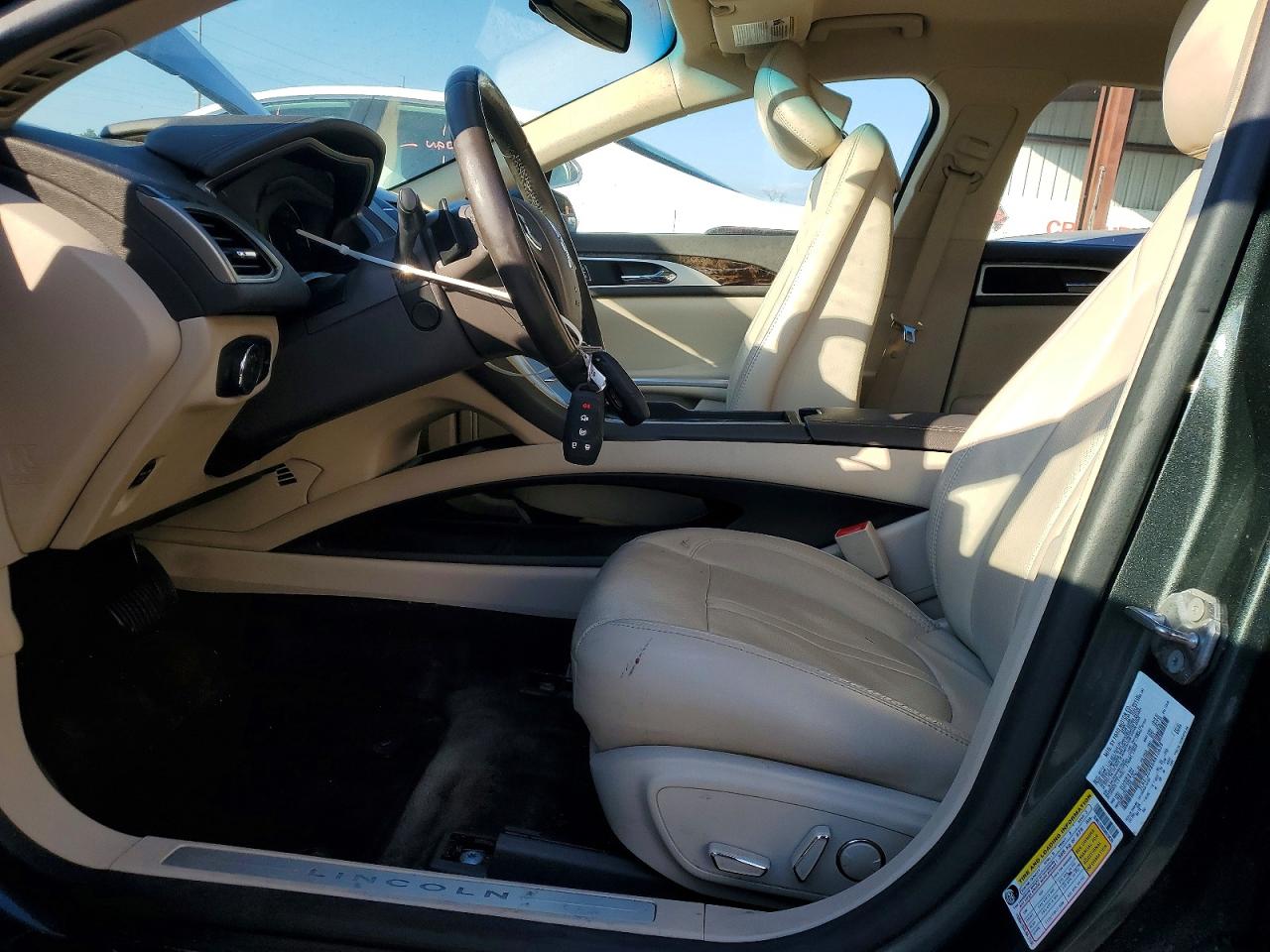 2016 LINCOLN MKZ photo 7