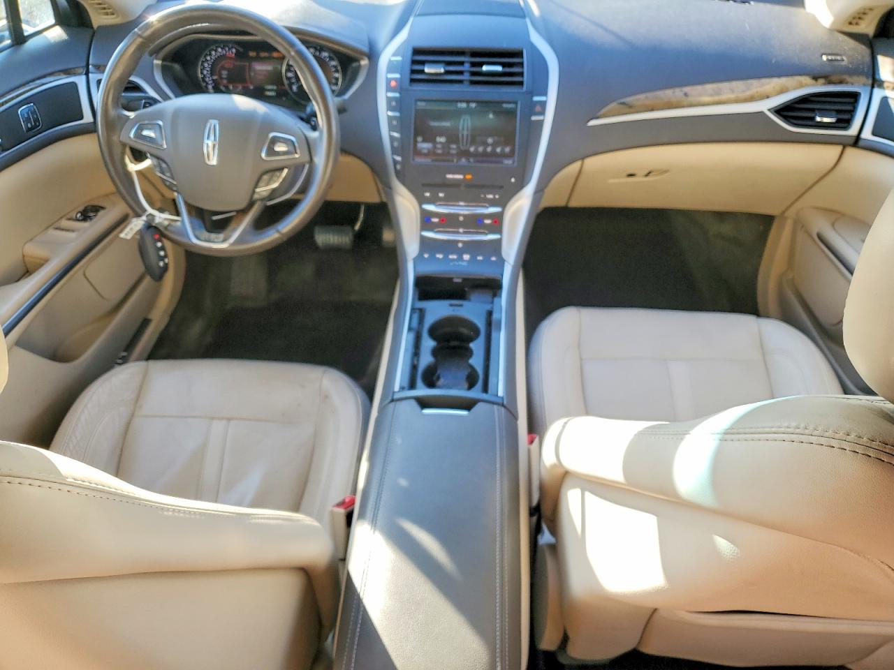 2016 LINCOLN MKZ photo 8