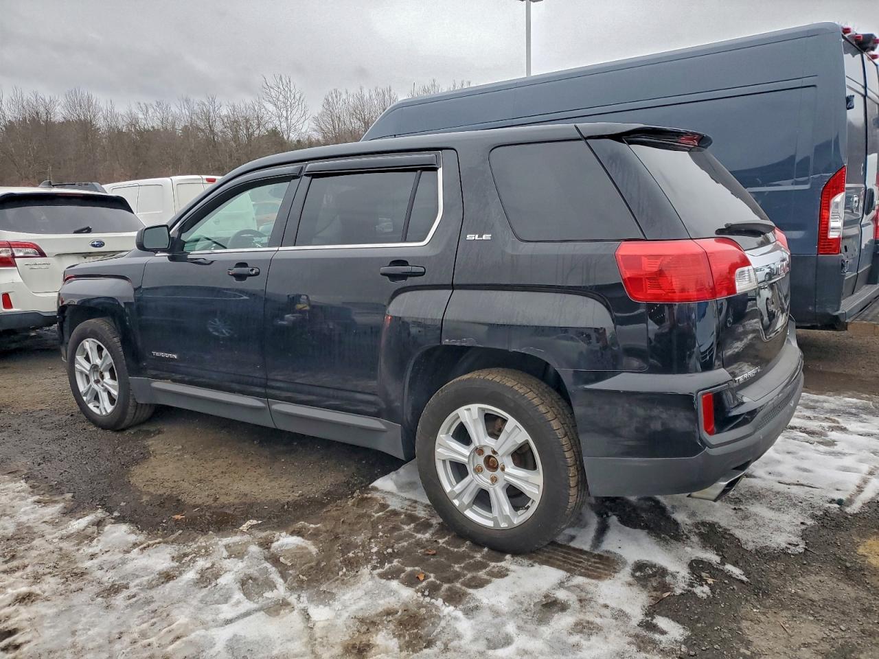 2017 GMC TERRAIN SLE photo 2