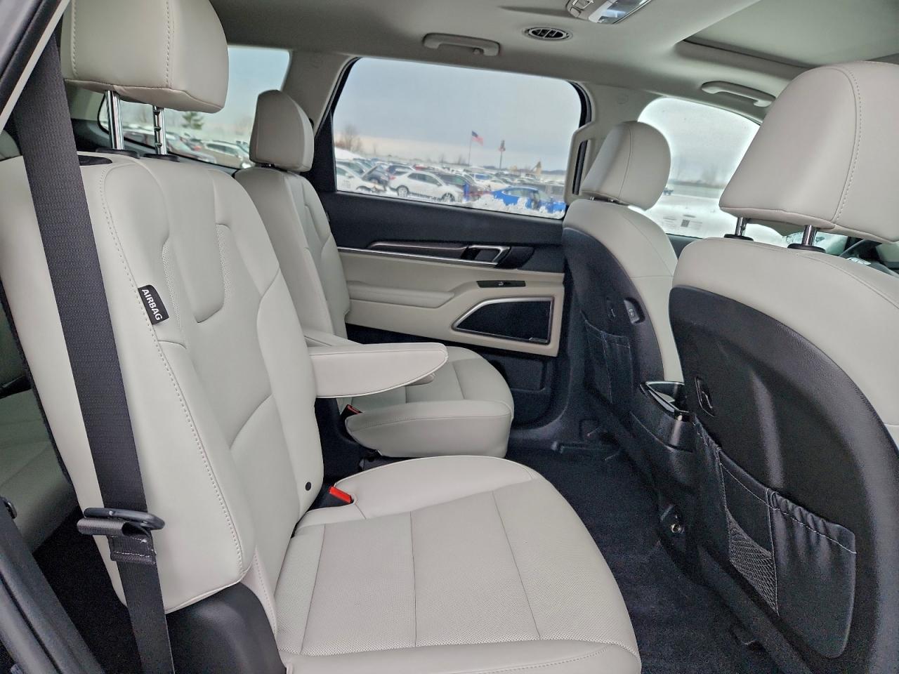 2025 KIA TELLURIDE S photo 11