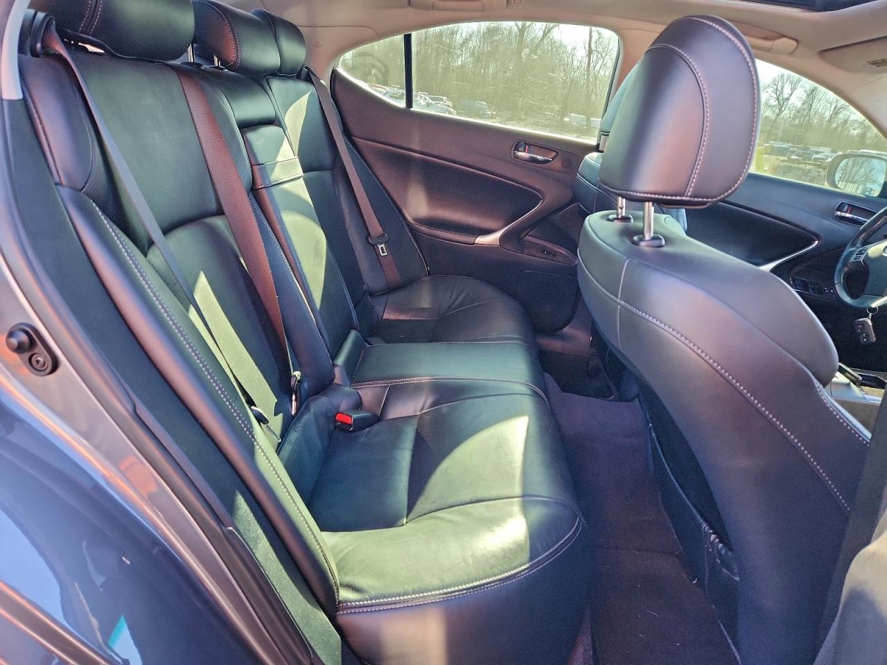 2012 LEXUS IS 250 photo 19