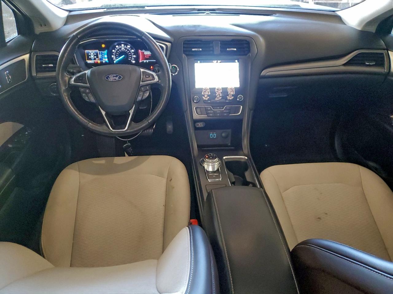 2019 FORD FUSION SE photo 8