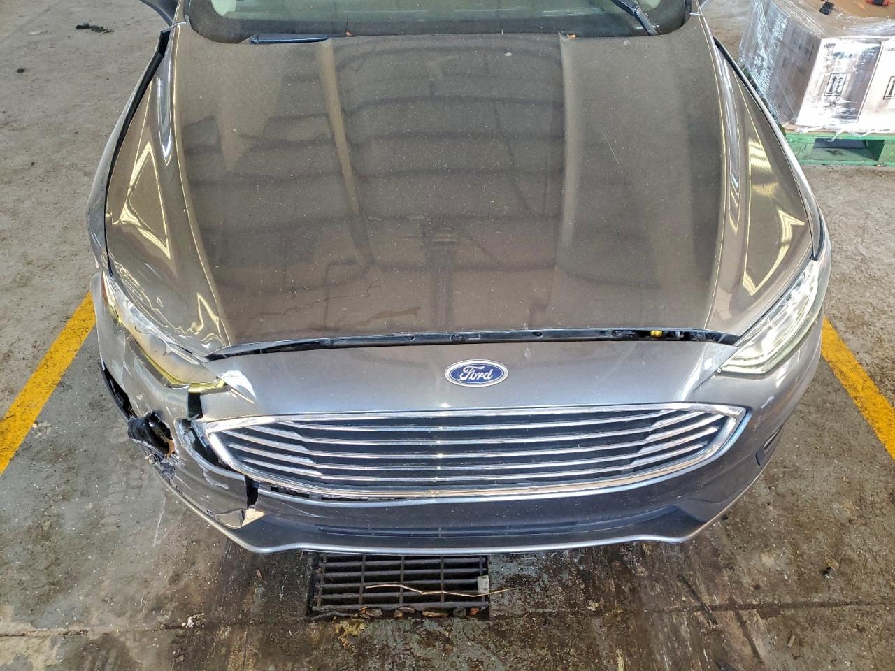 2019 FORD FUSION SE photo 11