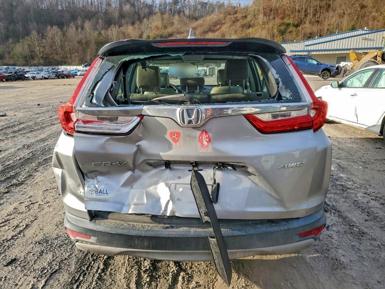 2017 HONDA CR-V LX photo 11