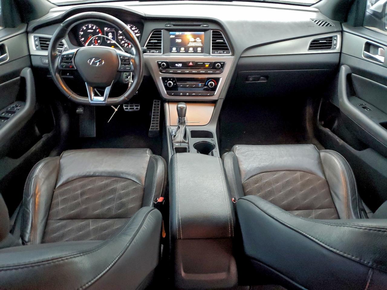 2017 HYUNDAI SONATA SPORT photo 8
