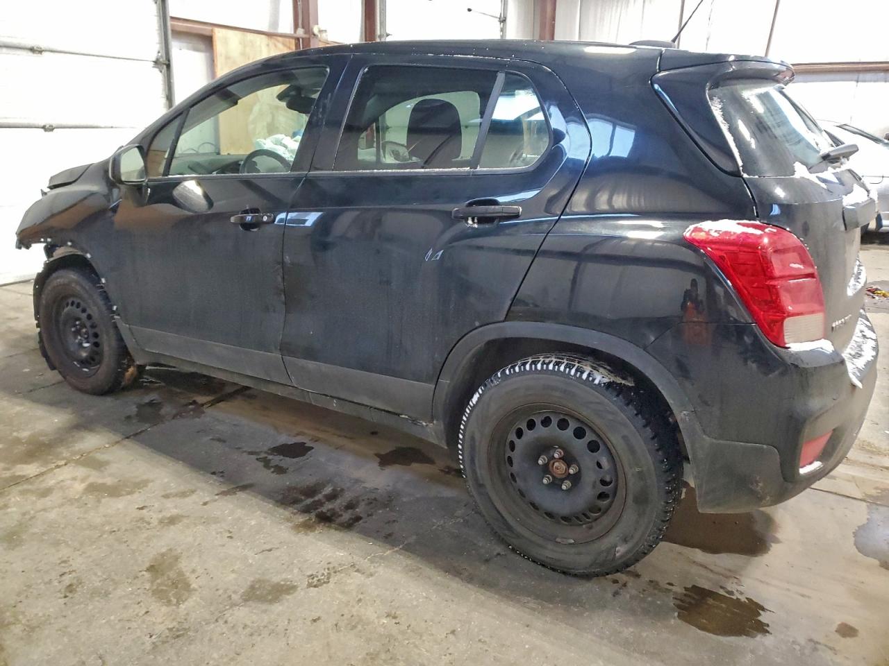 2019 CHEVROLET TRAX LS photo 2
