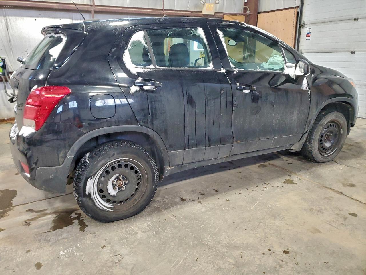 2019 CHEVROLET TRAX LS photo 3