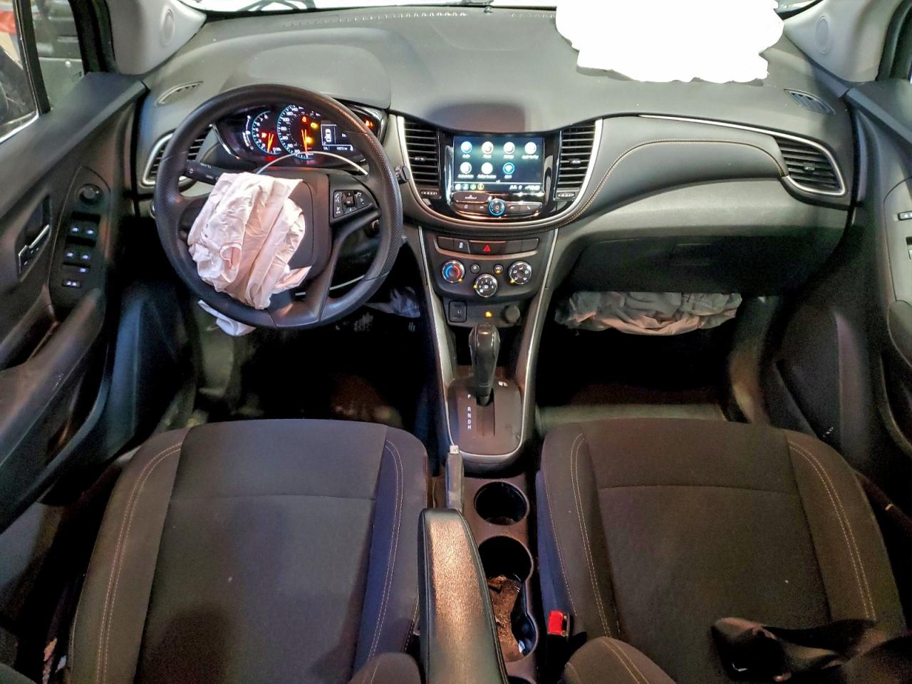 2019 CHEVROLET TRAX LS photo 8