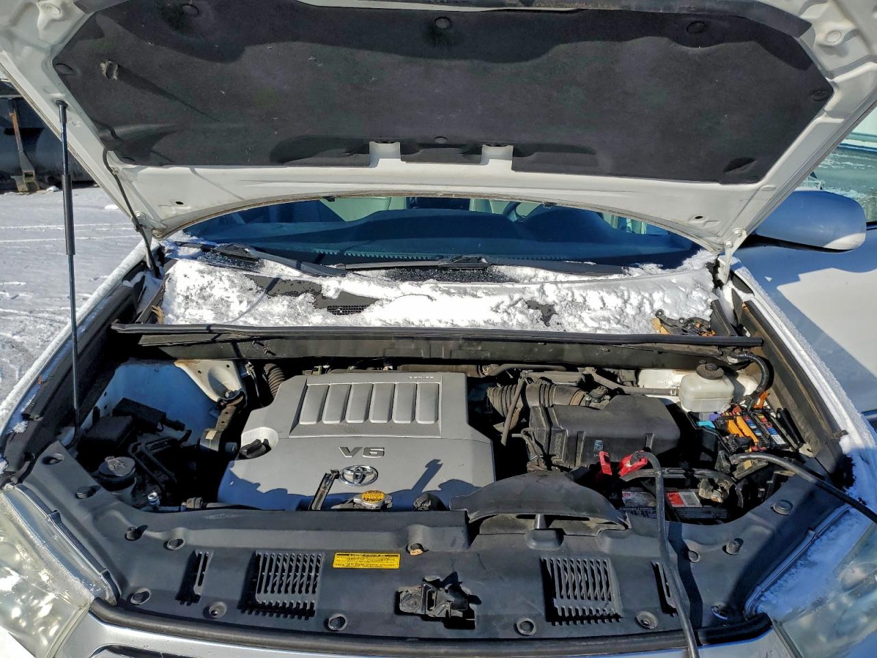 2011 TOYOTA HIGHLANDER BASE photo 12