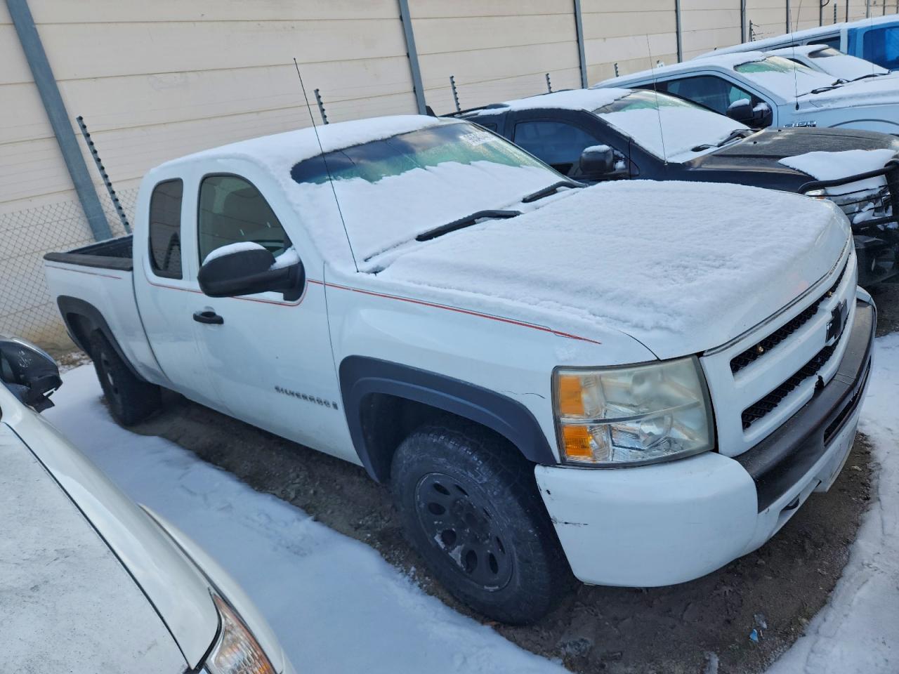 2009 CHEVROLET SILVERADO C1500 photo 4