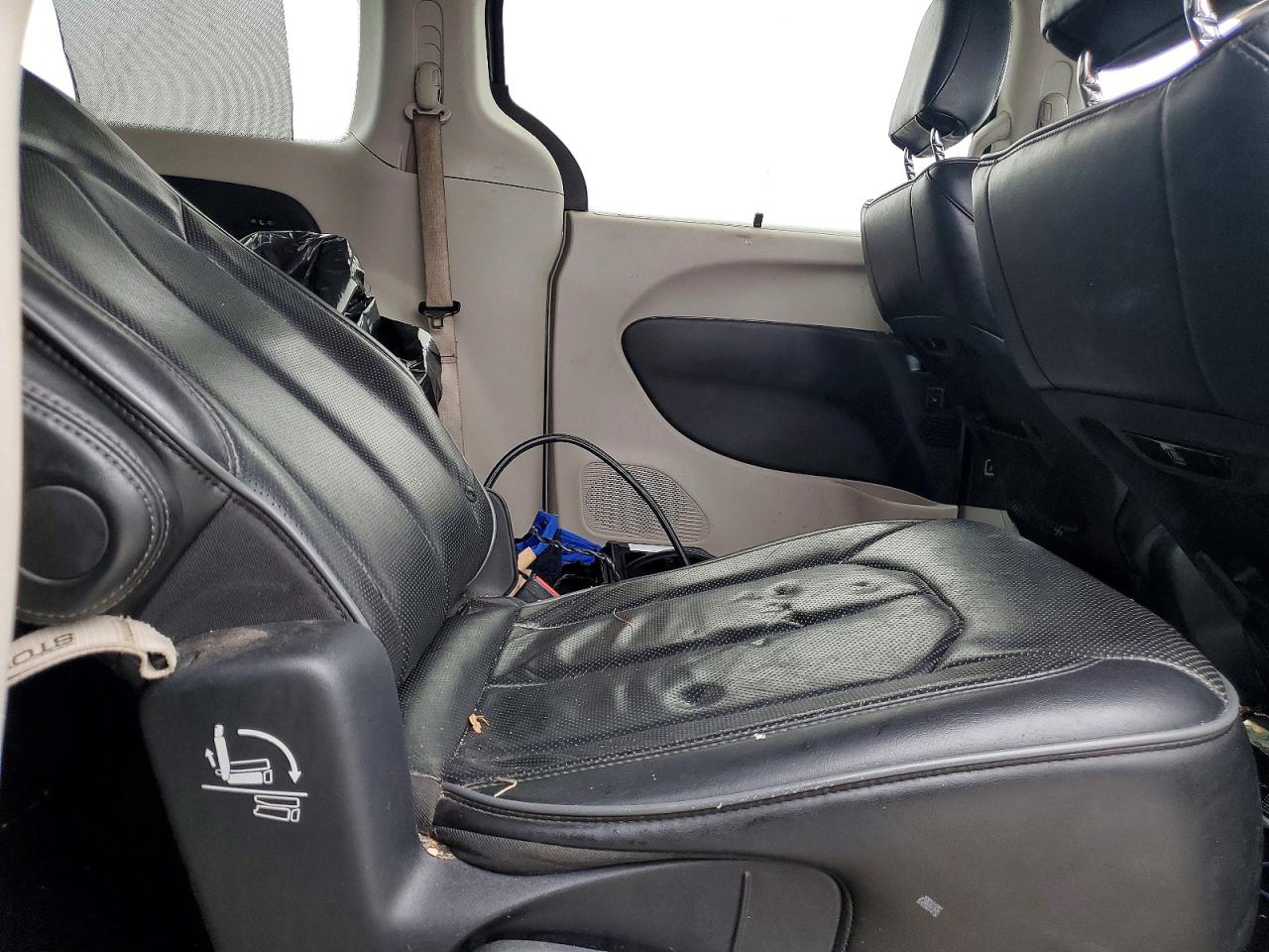 2019 CHRYSLER PACIFICA LIMITED photo 10