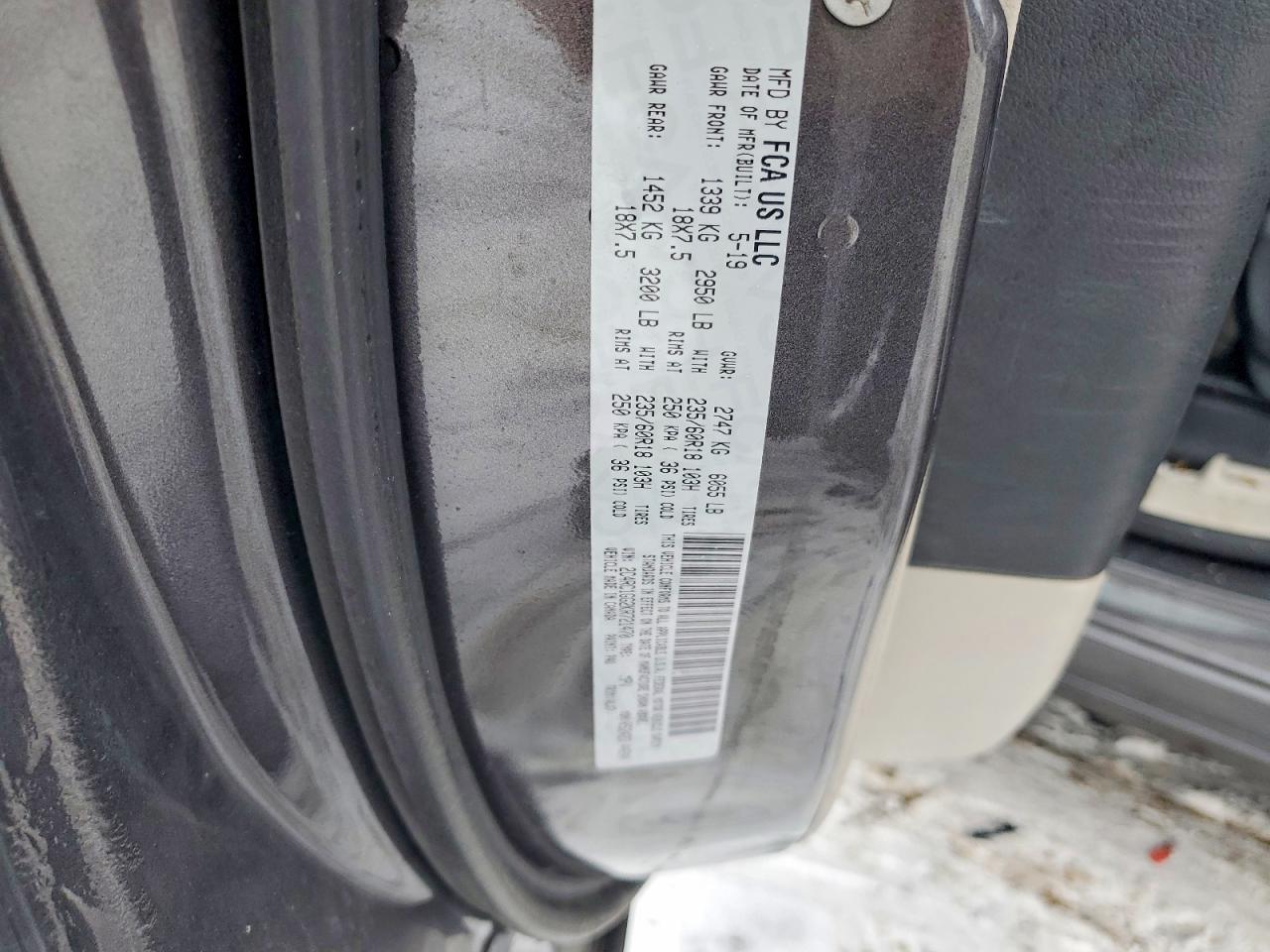 2019 CHRYSLER PACIFICA LIMITED photo 12