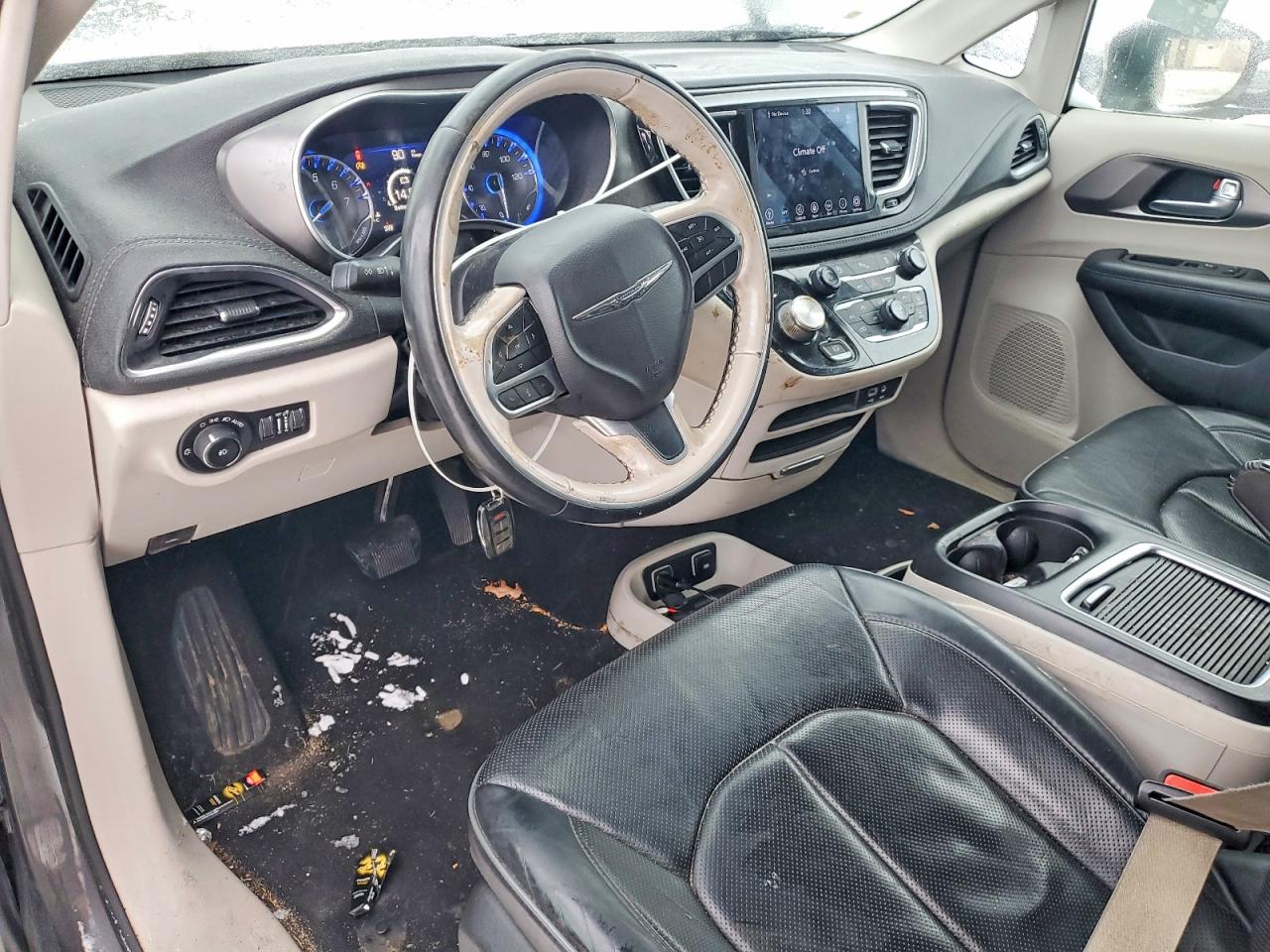 2019 CHRYSLER PACIFICA LIMITED photo 8