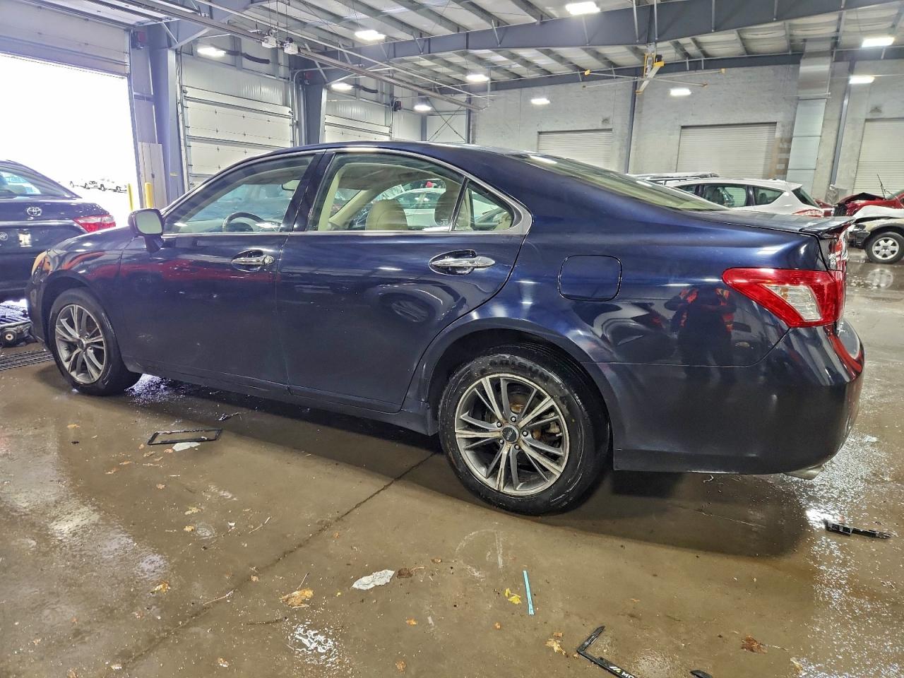 2009 LEXUS ES 350 photo 2