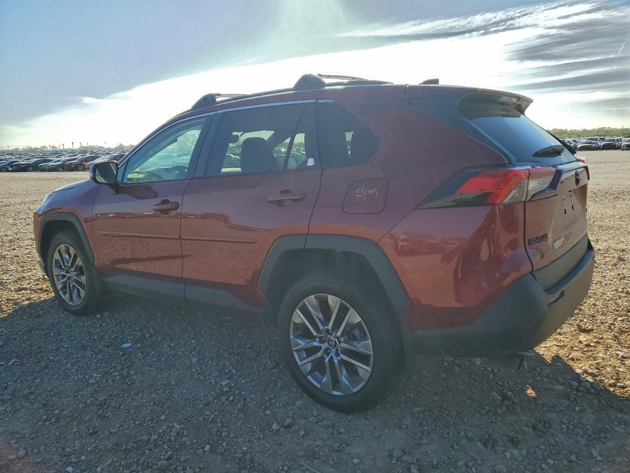 2024 TOYOTA RAV4 XLE PREMIUM photo 2