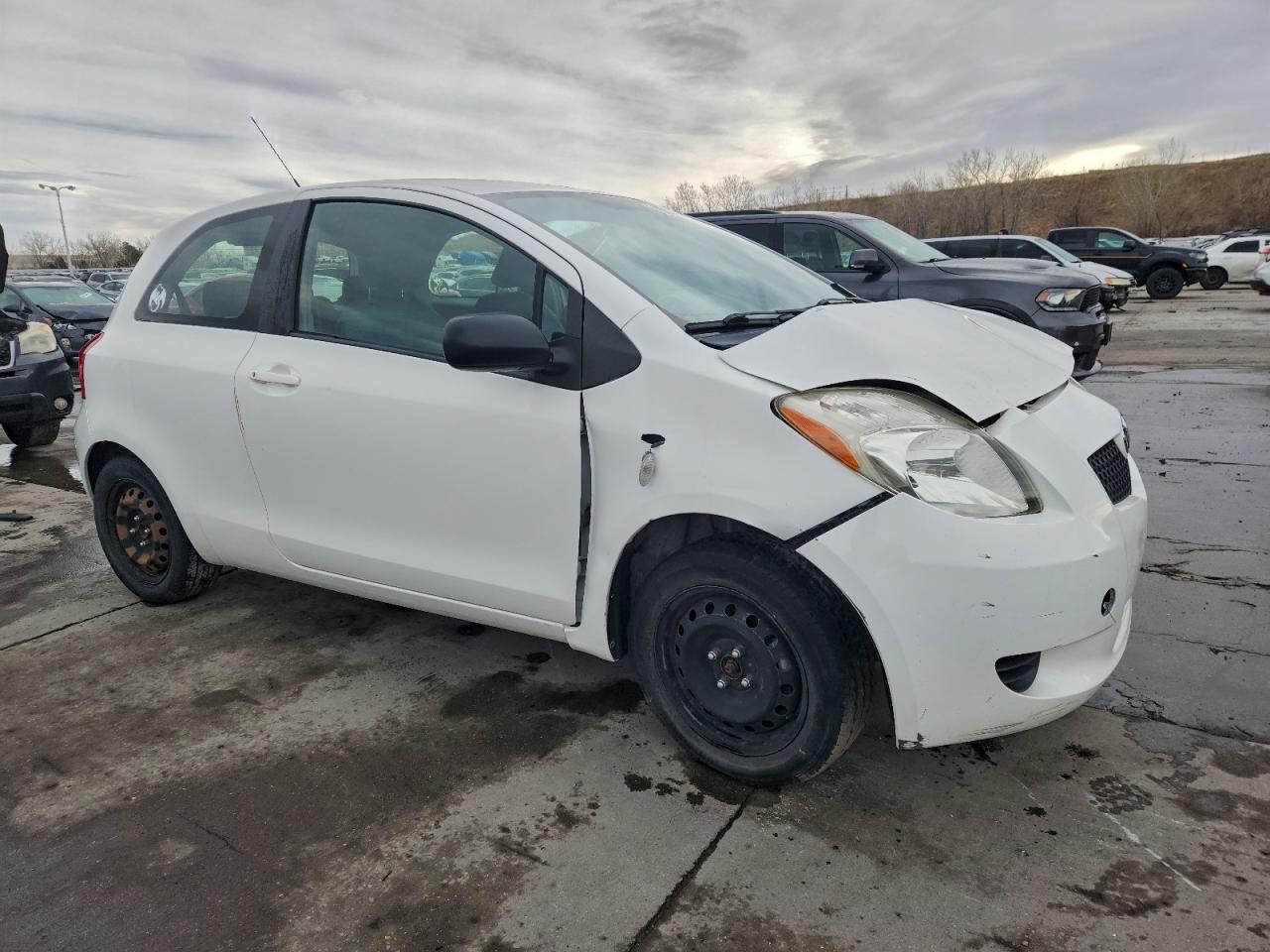 2007 TOYOTA YARIS photo 4
