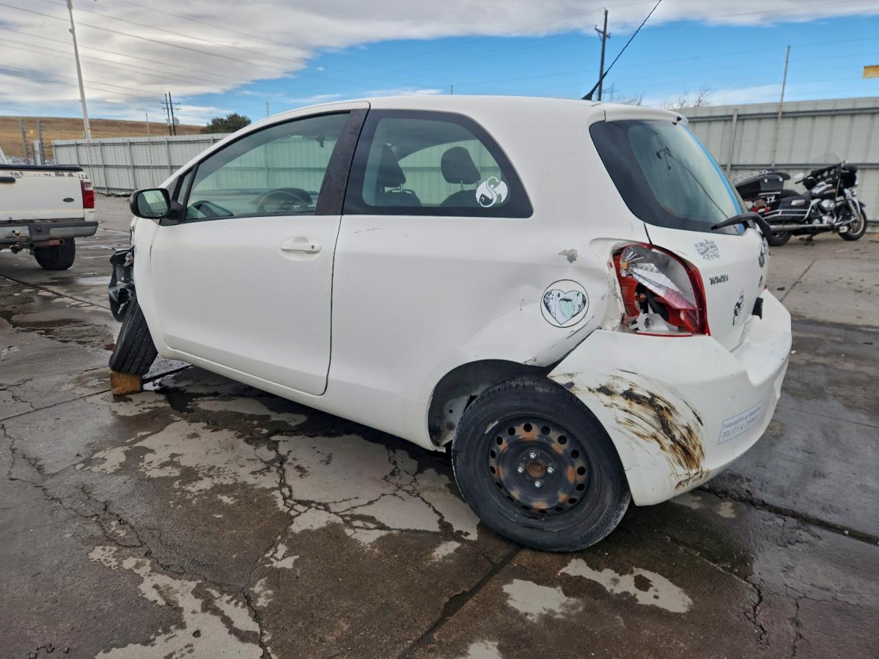 2007 TOYOTA YARIS photo 2
