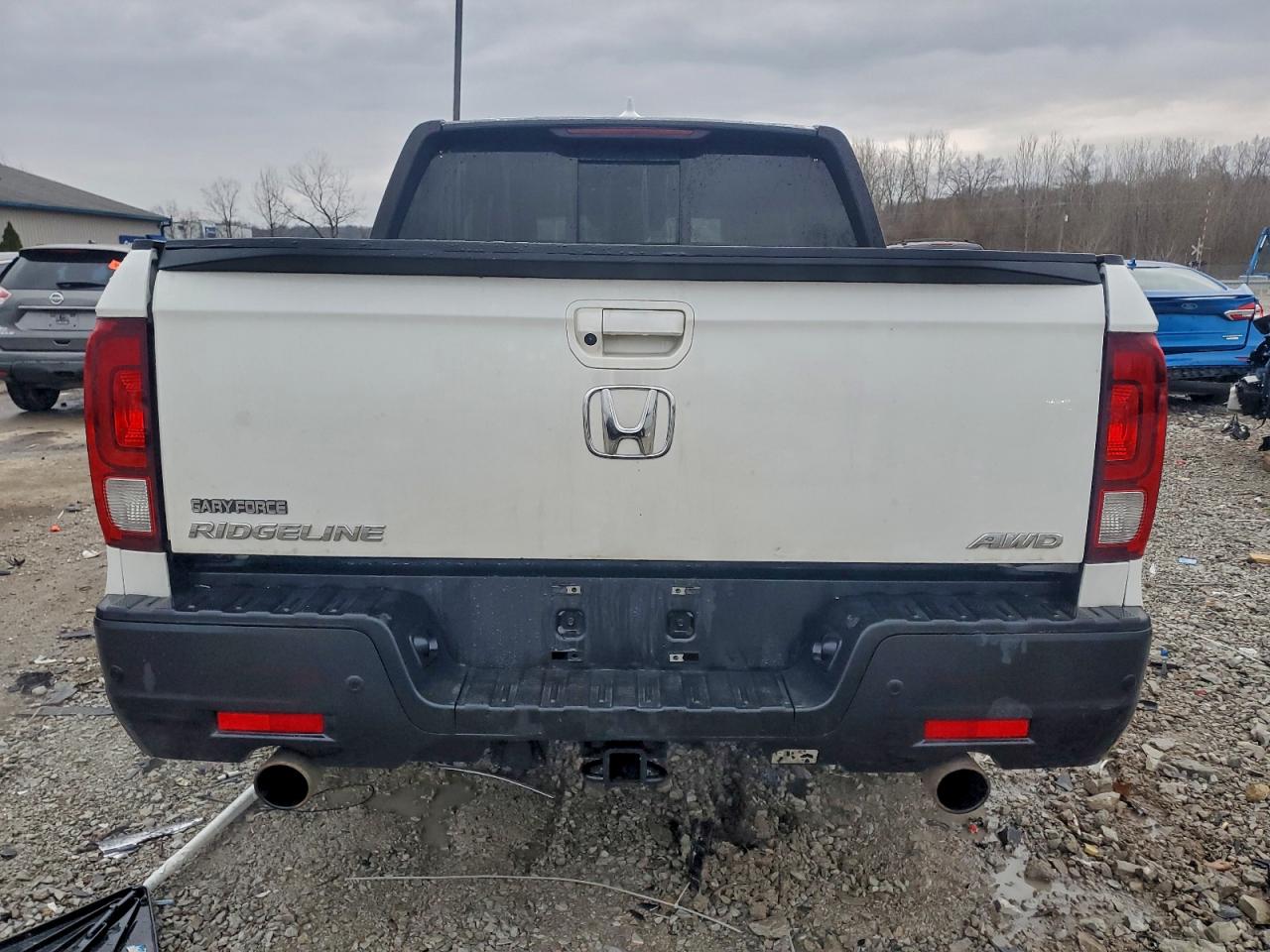 2022 HONDA RIDGELINE BLACK EDITION photo 6