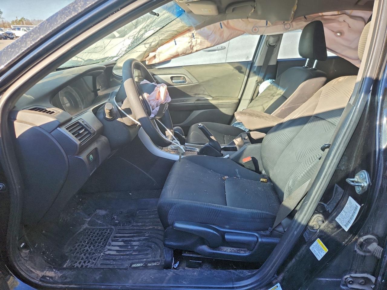 2015 HONDA ACCORD LX photo 7