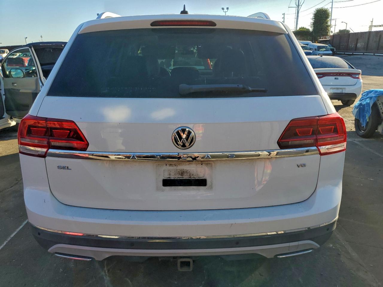2018 VOLKSWAGEN ATLAS SEL photo 6