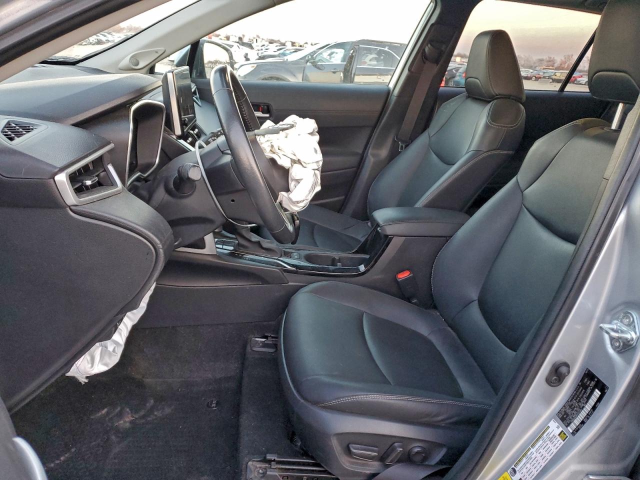 2023 TOYOTA COROLLA CROSS XLE photo 7