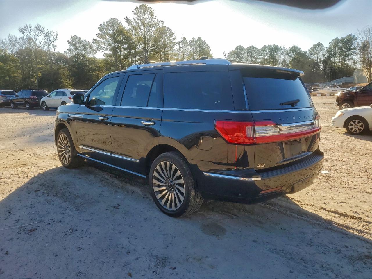 2018 LINCOLN NAVIGATOR RESERVE photo 3