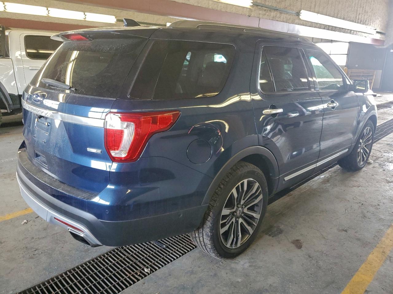 2016 FORD EXPLORER PLATINUM photo 3