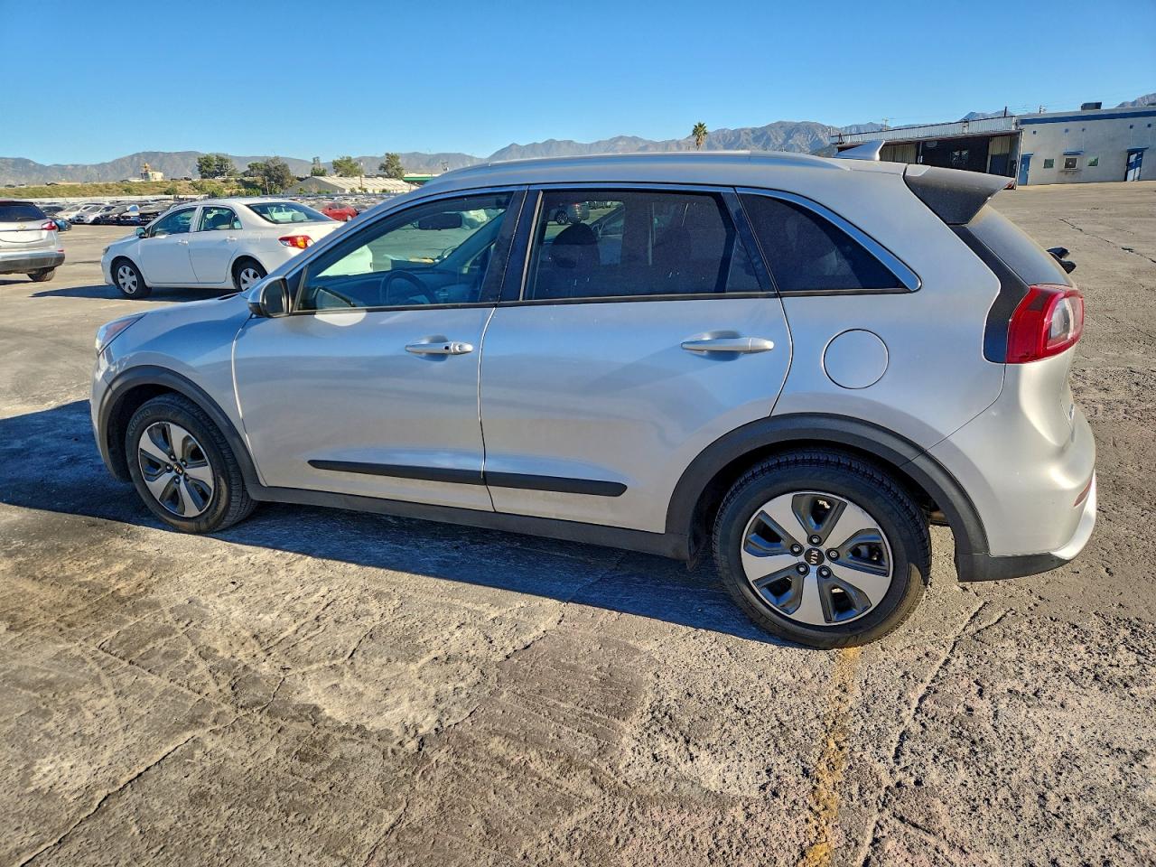 2019 KIA NIRO FE photo 2