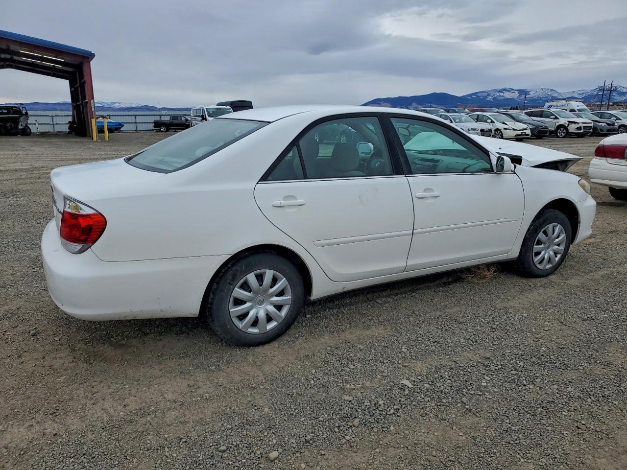 2006 TOYOTA CAMRY LE photo 3